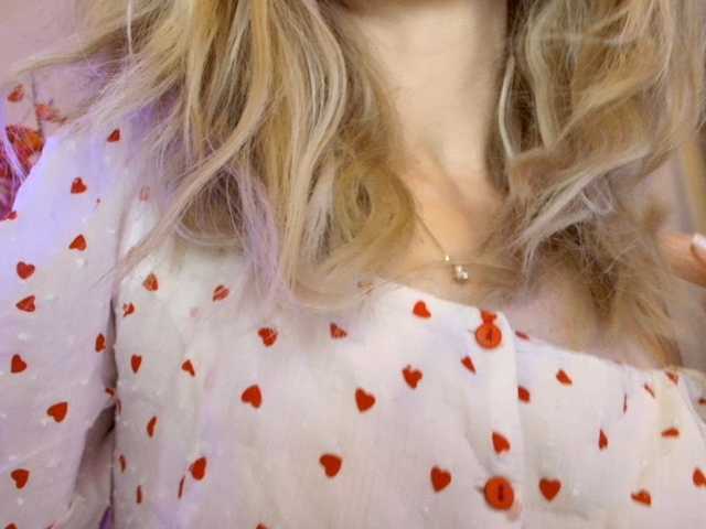 Politexxx, live now on BongaCams