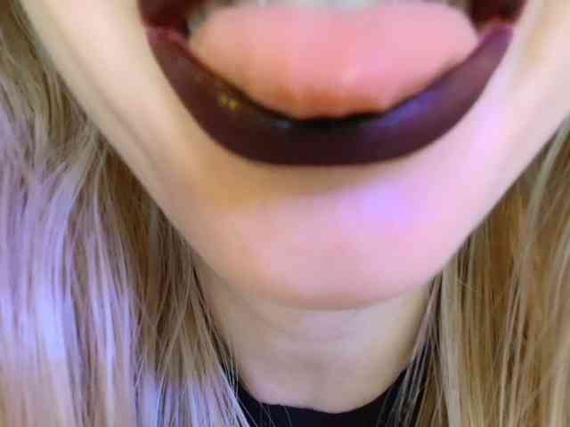 Liliiaxxx webcam
