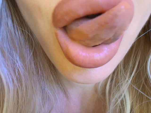 Liliiaxxx webcam