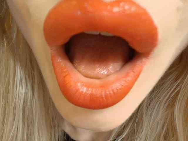 Liliiaxxx webcam