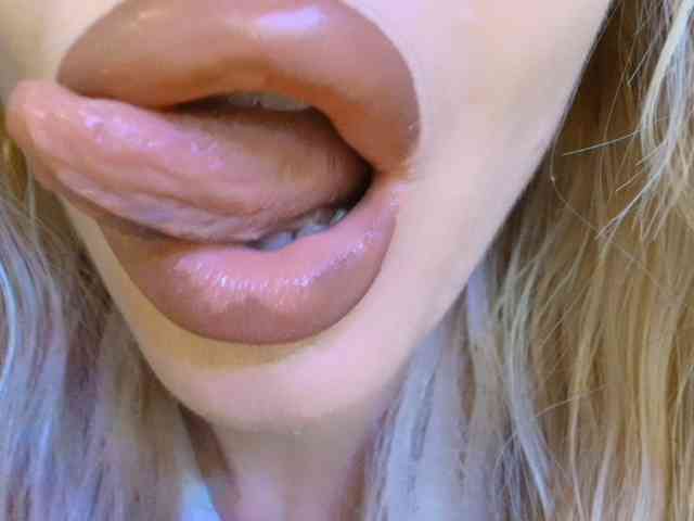 Liliiaxxx webcam