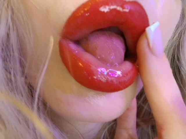 Liliiaxxx webcam