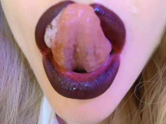 Liliiaxxx webcam