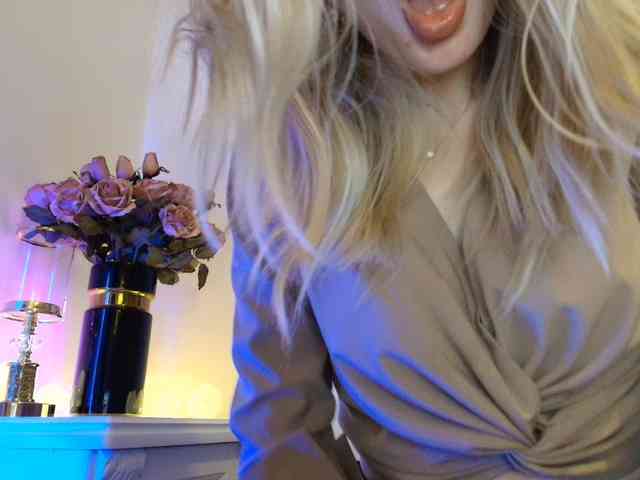 Liliiaxxx webcam