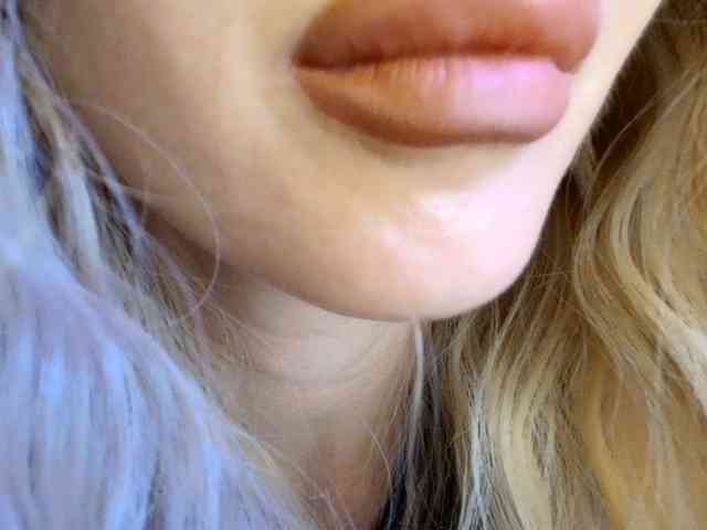 Liliiaxxx webcam