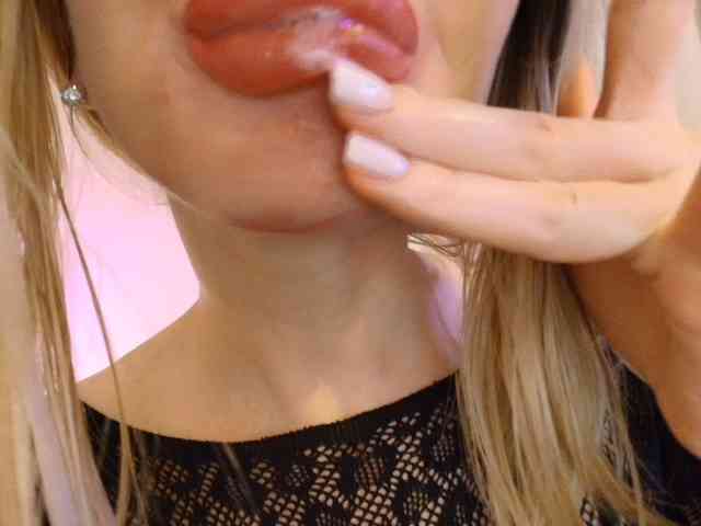 Liliiaxxx webcam