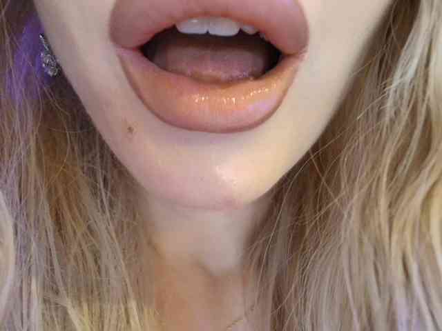 Liliiaxxx webcam