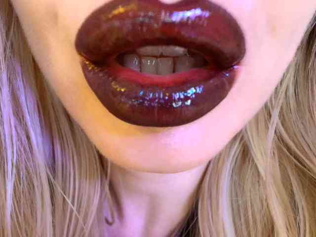 Liliiaxxx webcam