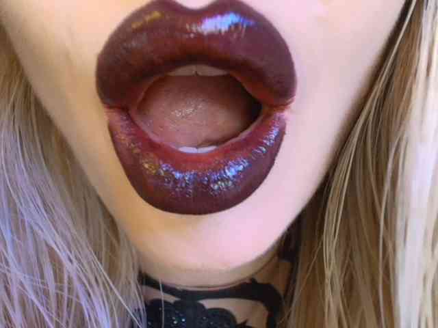 Liliiaxxx webcam