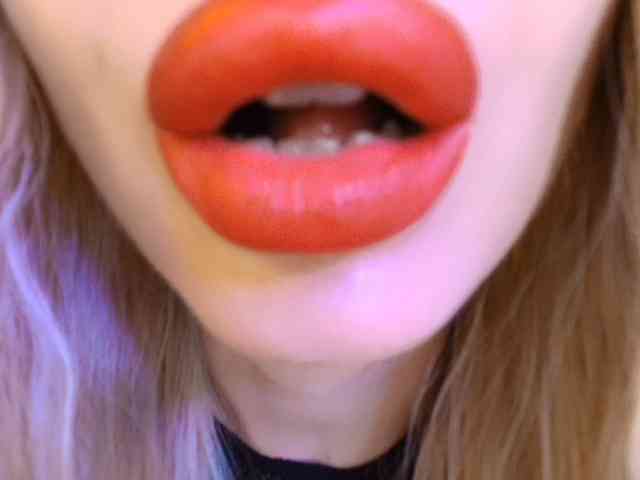 Liliiaxxx webcam