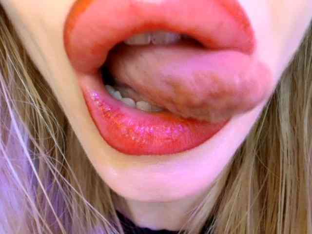 Liliiaxxx webcam