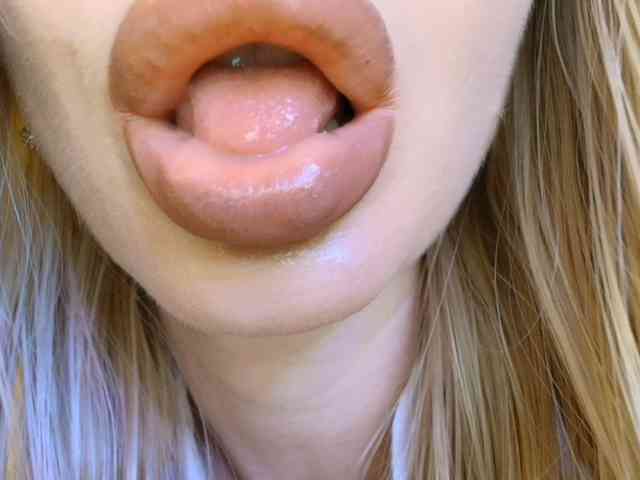 Liliiaxxx webcam