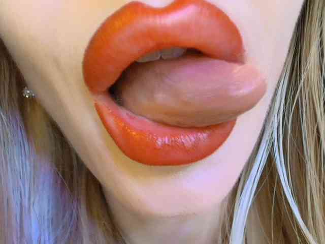 Liliiaxxx webcam