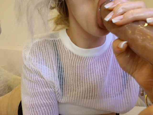 Liliiaxxx webcam