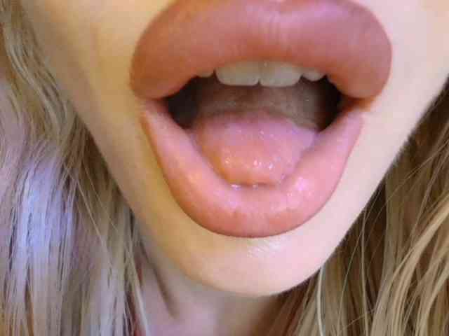 Liliiaxxx webcam