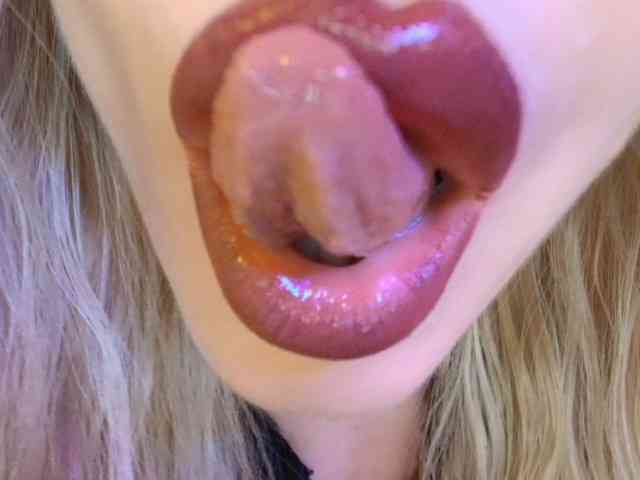 Liliiaxxx webcam