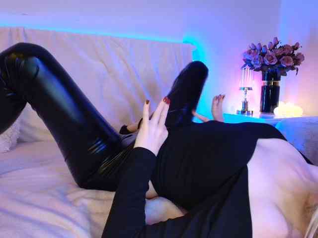 Liliiaxxx webcam