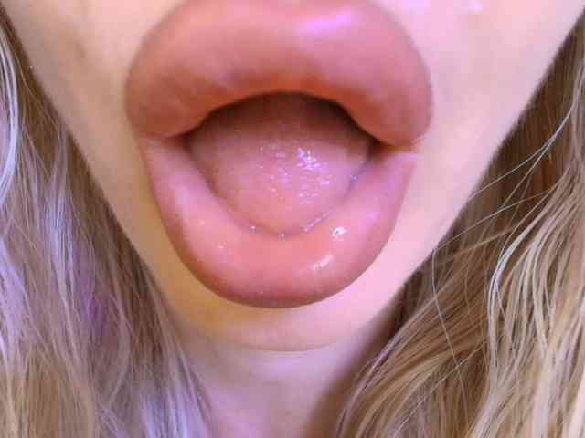 Liliiaxxx webcam