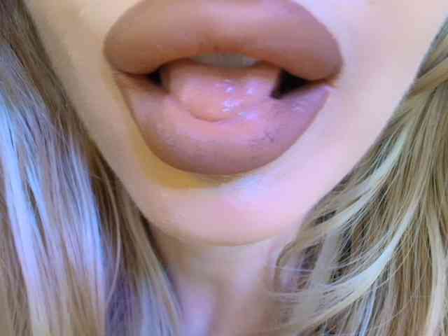 Liliiaxxx webcam
