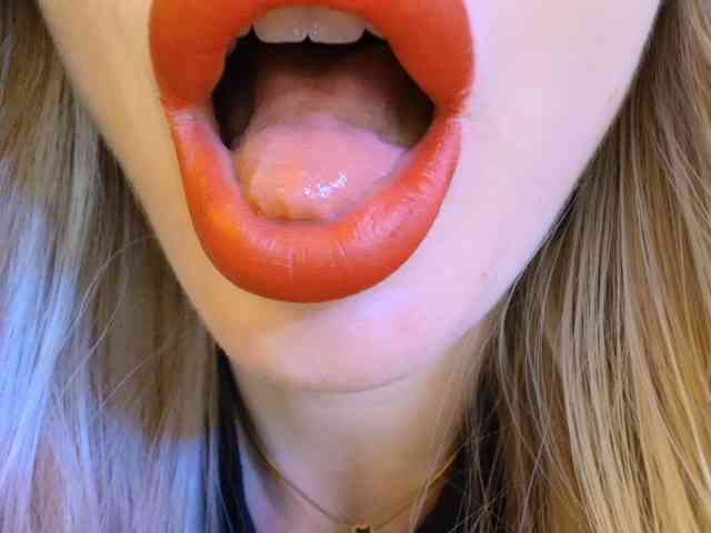 Liliiaxxx webcam