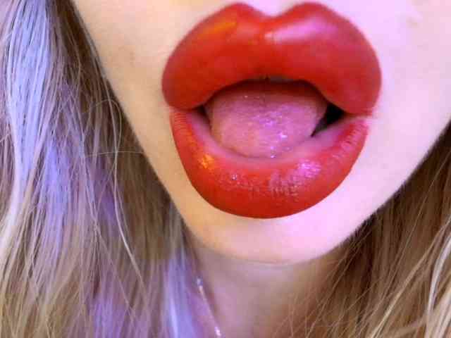 Liliiaxxx webcam