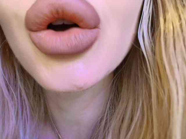 Liliiaxxx webcam