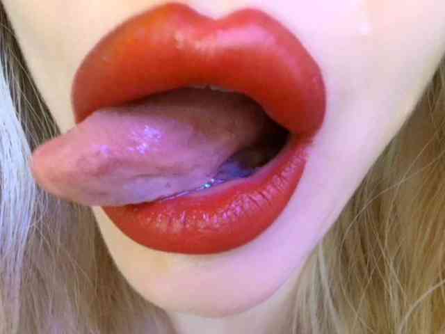 Liliiaxxx webcam