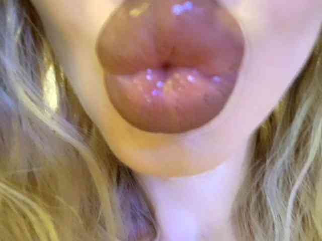 Liliiaxxx webcam