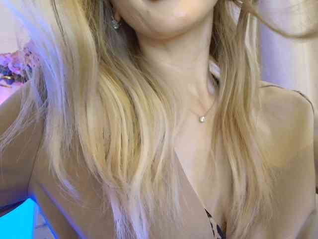 Liliiaxxx webcam