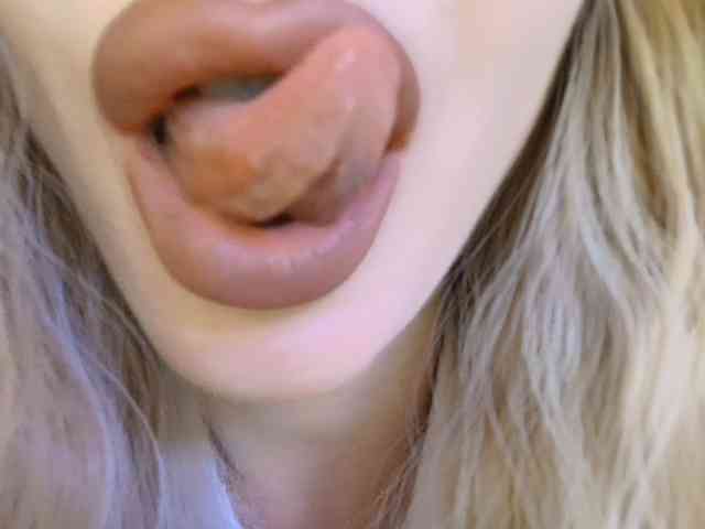Liliiaxxx webcam