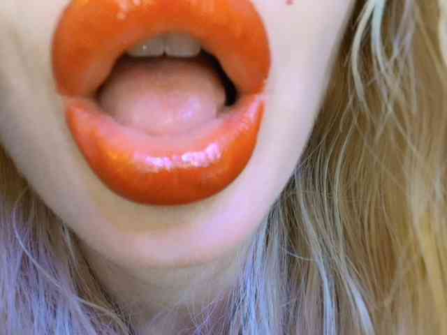 Liliiaxxx webcam