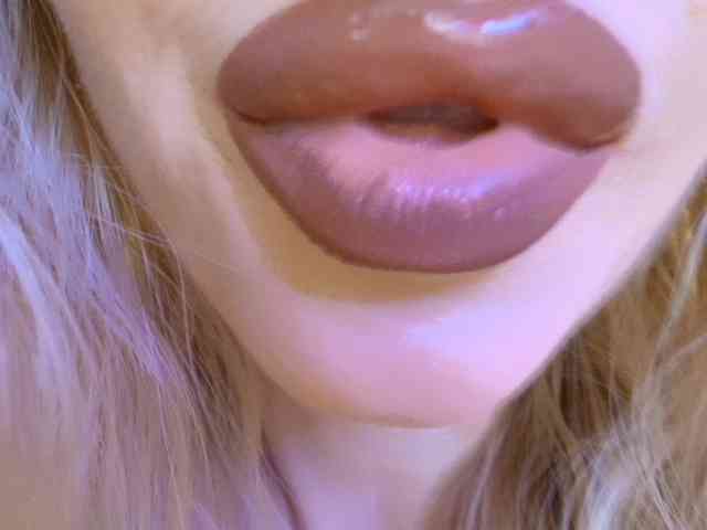 Liliiaxxx webcam