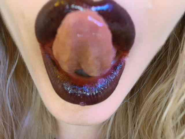 Liliiaxxx webcam