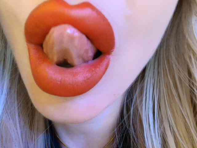 Liliiaxxx webcam