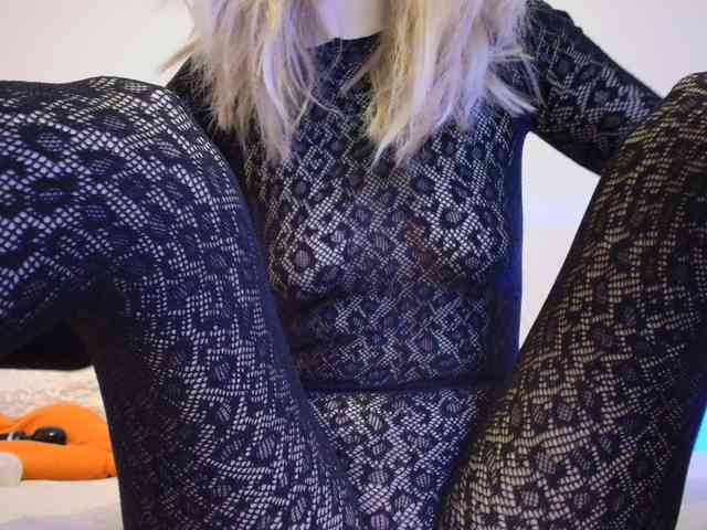Liliiaxxx webcam
