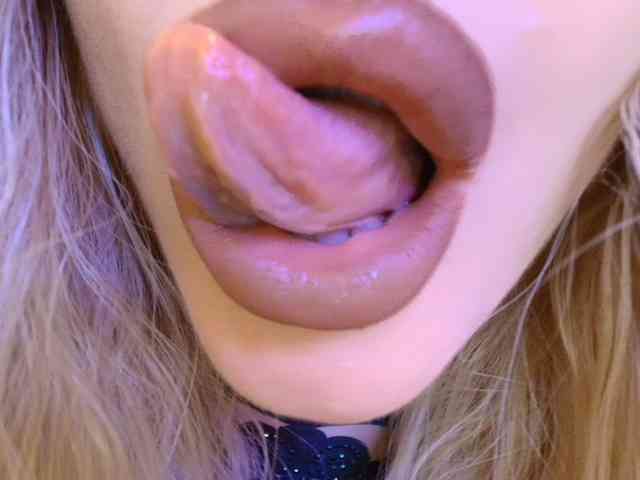 Liliiaxxx webcam