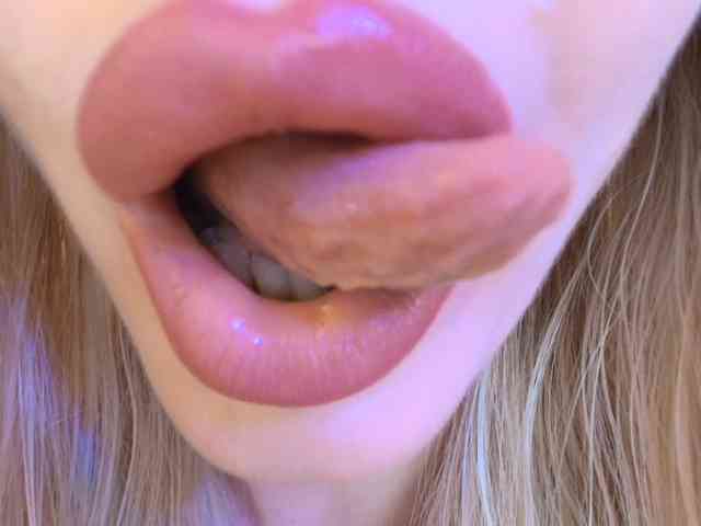 Liliiaxxx webcam