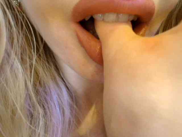 Liliiaxxx webcam