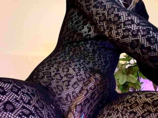 Liliiaxxx webcam