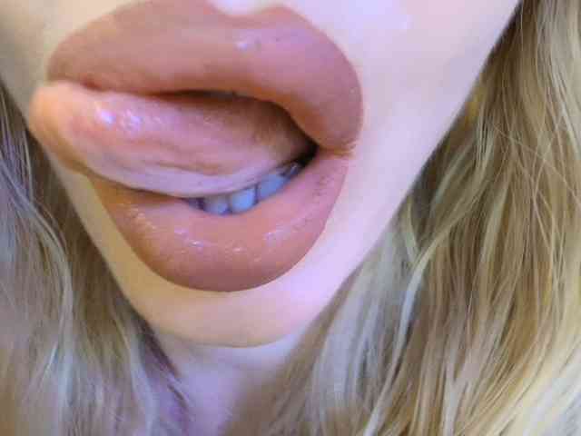 Liliiaxxx webcam