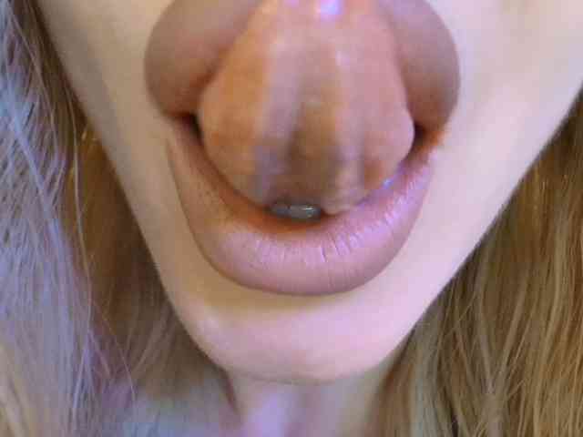 Liliiaxxx webcam