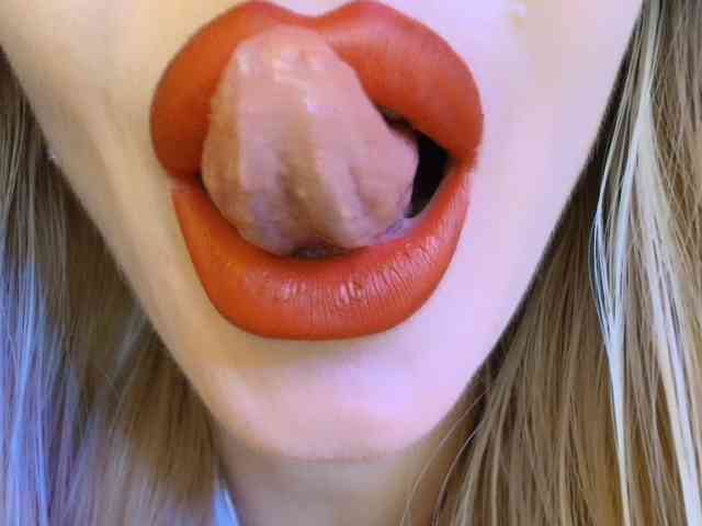 Liliiaxxx webcam
