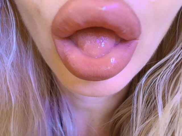 Liliiaxxx webcam