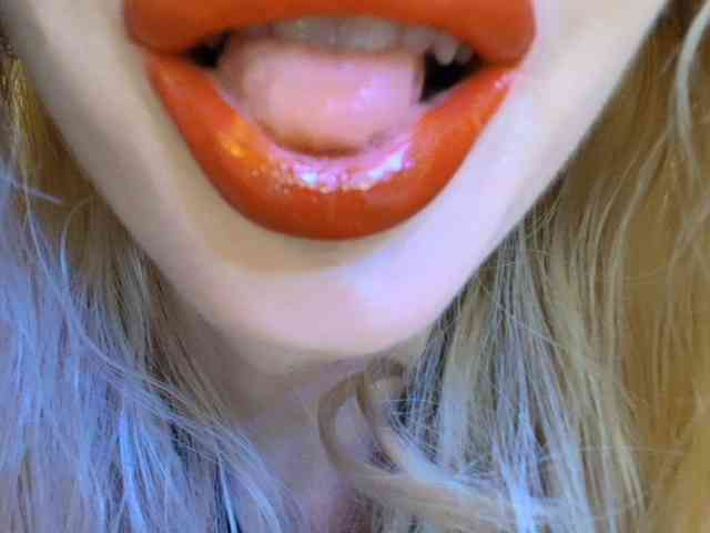 Liliiaxxx webcam