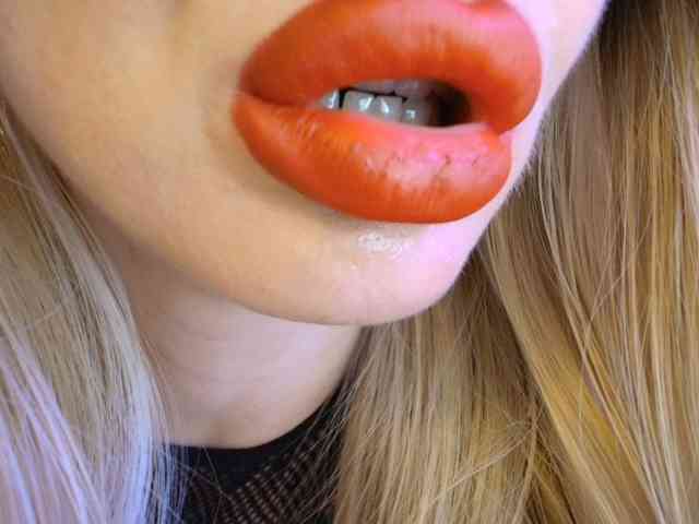 Liliiaxxx webcam