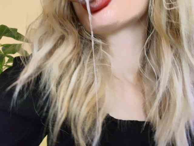 Liliiaxxx webcam