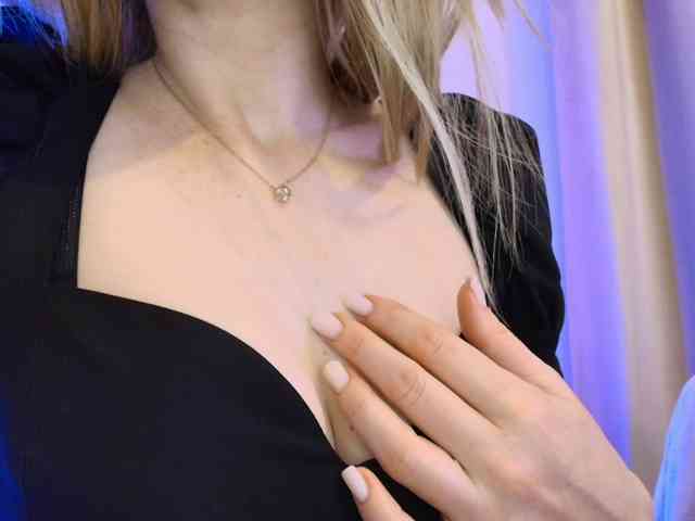 Liliiaxxx webcam