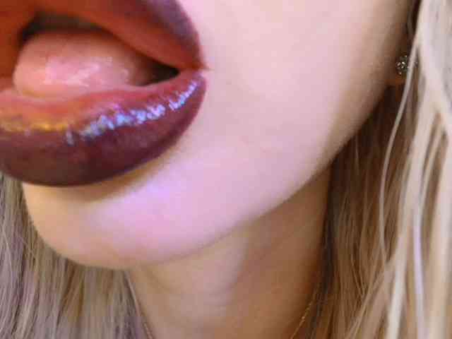 Liliiaxxx webcam