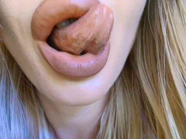 Liliiaxxx webcam