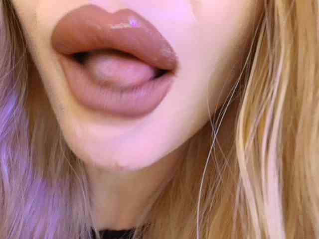 Liliiaxxx webcam
